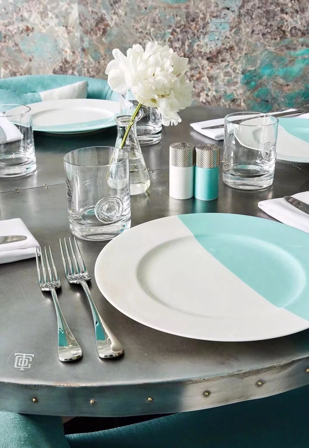 lv最经典单品,lv的跨界合作