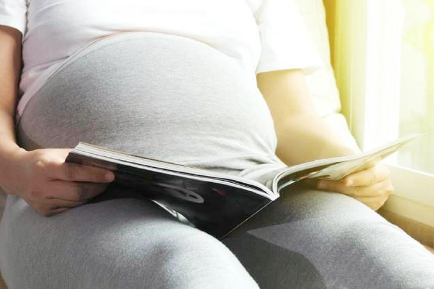 孕期肚子一边高,孕期肚子一边高一边低是臀位吗