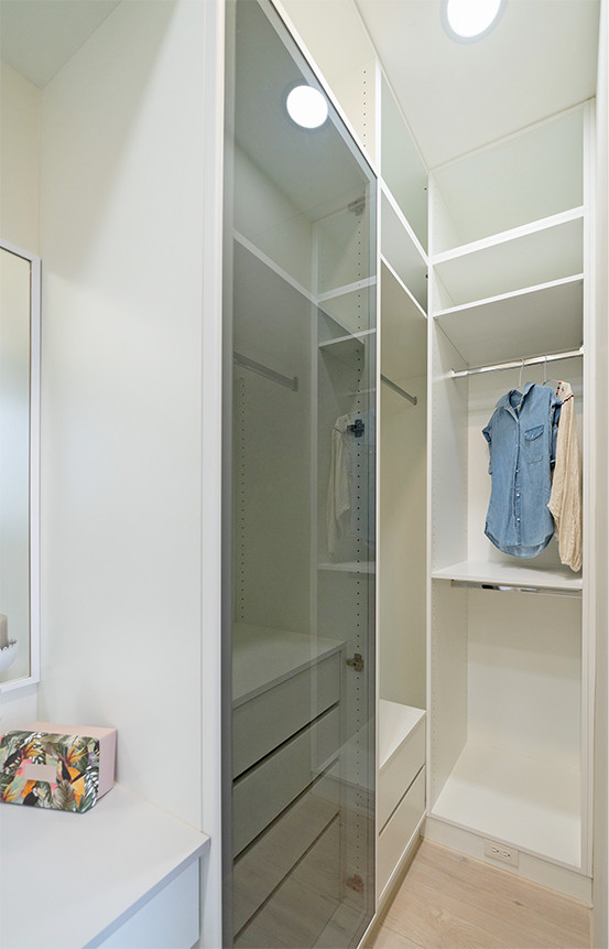 30平长方形主卧房间带衣帽间布局,衣帽间最佳布局图