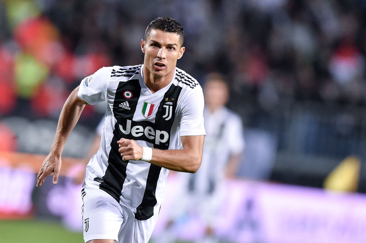 足坛历史上红牌最多的10大球星,足坛十大红牌之王