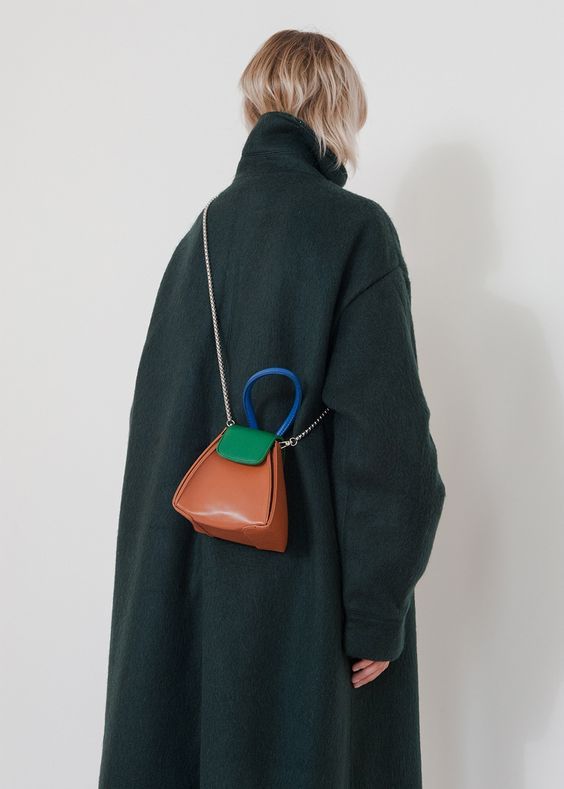 女人必备精致的饰品,女人该有哪几样奢侈品