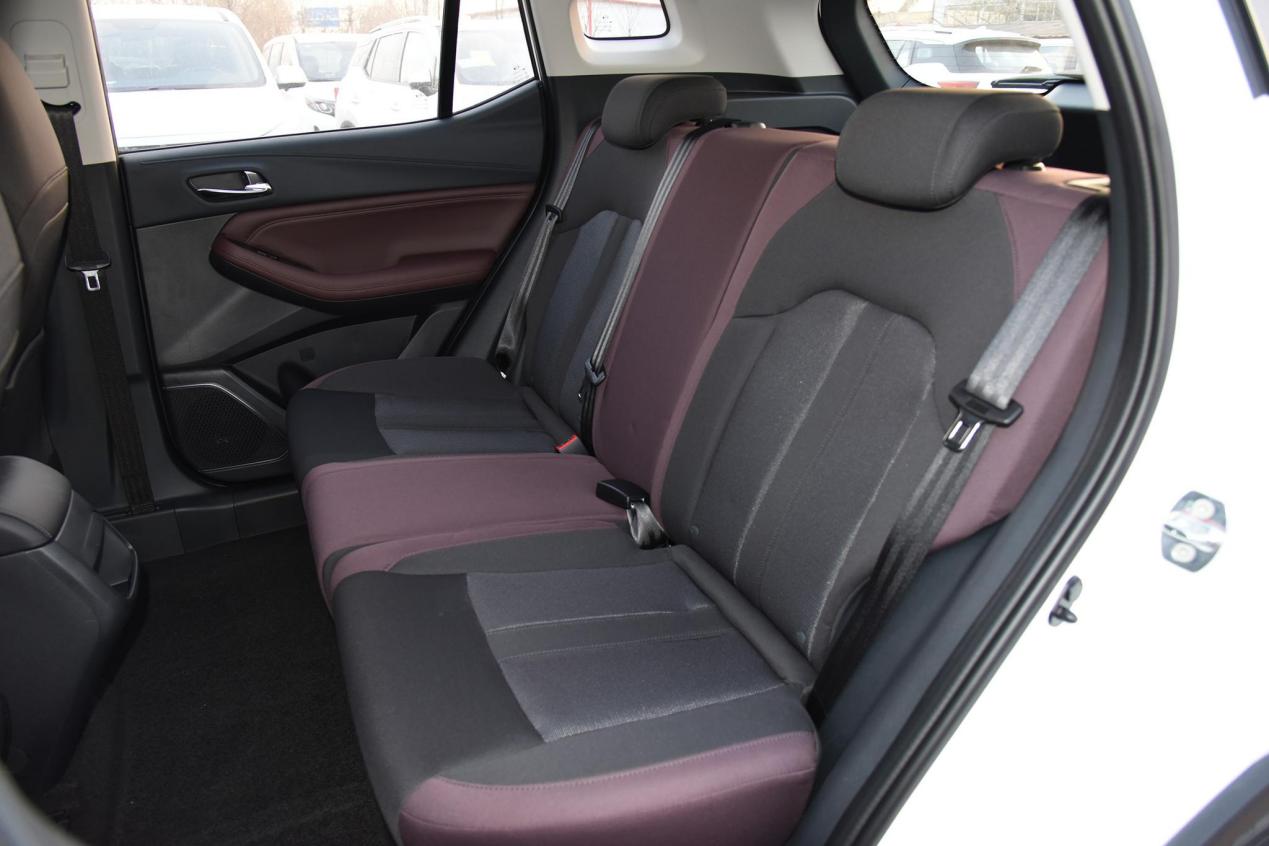 传祺gs42.0t动力,传祺gs4plus1.5t时速120转速多少