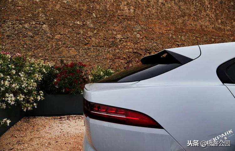 电动捷豹I-PACE即将交付，这可能是极客公园送出的最贵极客专享价