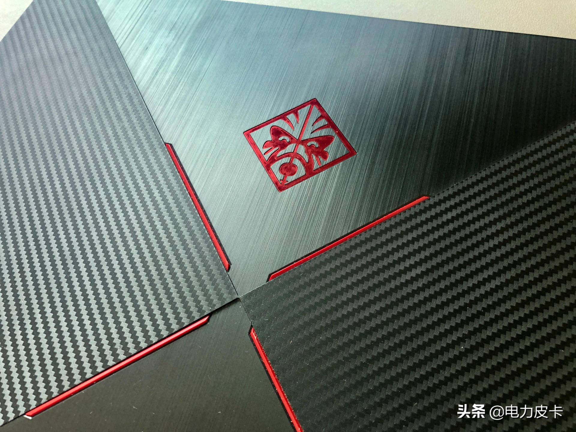 所有人都能轻松复刻的平凡桌面