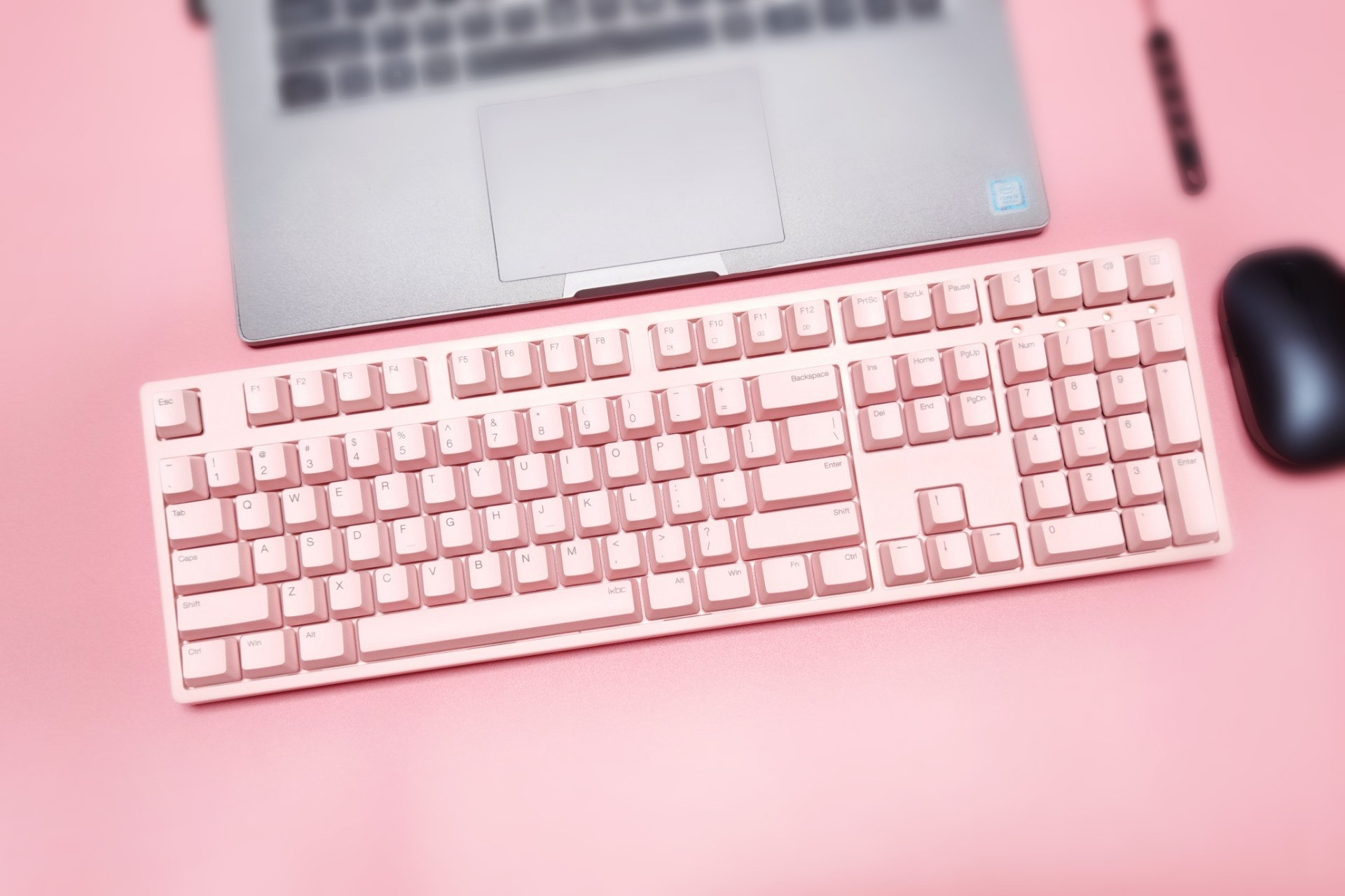 ikbcw210和黑峡谷x5选哪个好,ikbcw210无线蓝牙键盘续航测试