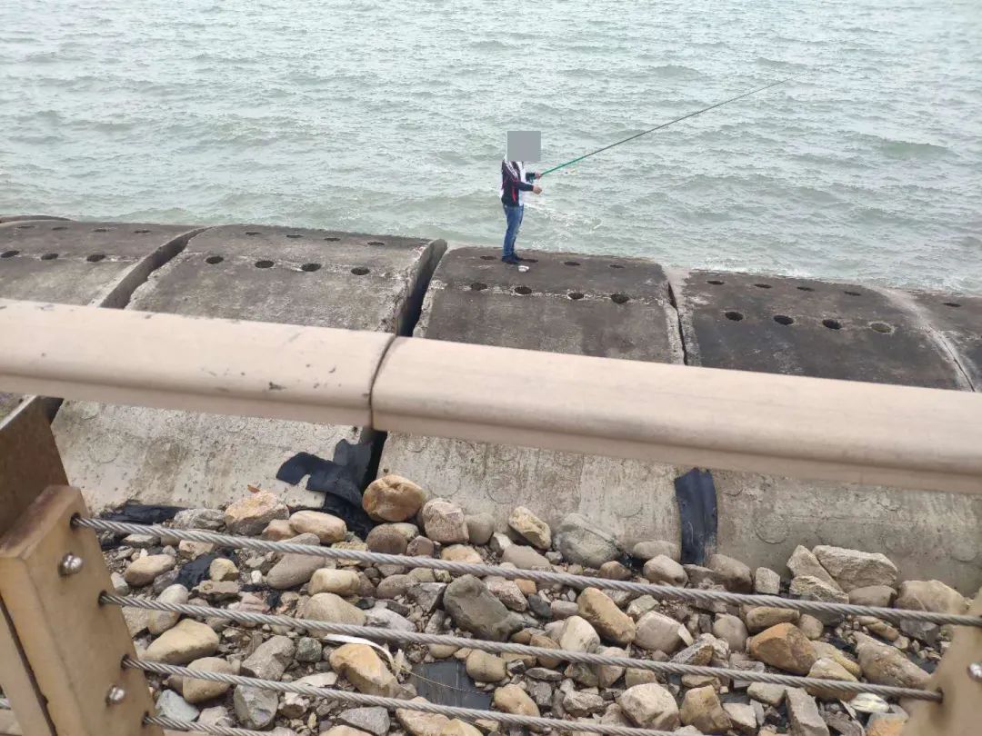 来东疆亲海踏浪，请远离这些“隐秘的角落”