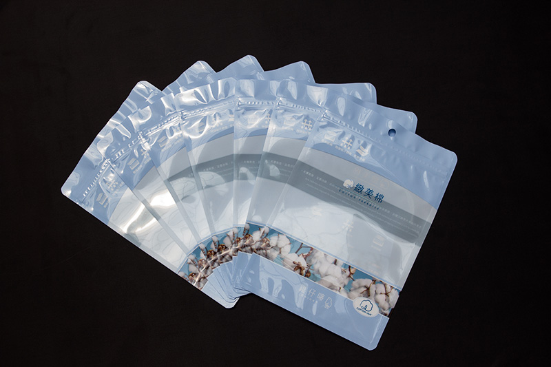 物超所值的内衣包装袋特色,品牌内衣包装袋手提袋