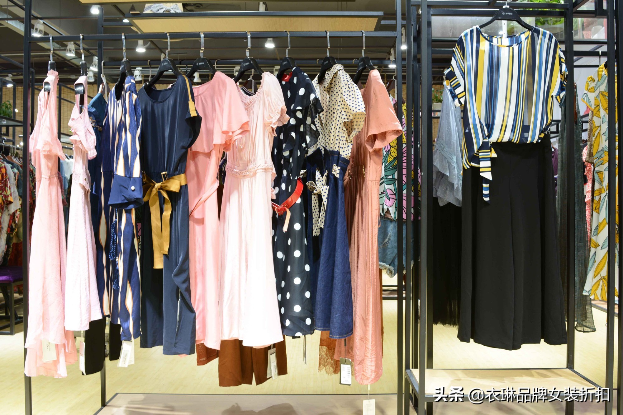 杭州品牌服装尾货一手货源 (广州服装尾货批发一手货源)