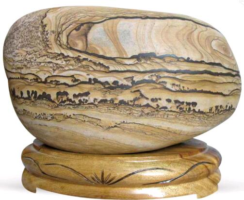 马来西亚吉隆坡大型艺术精品拍卖会一普通石头竟拍出700多万天价