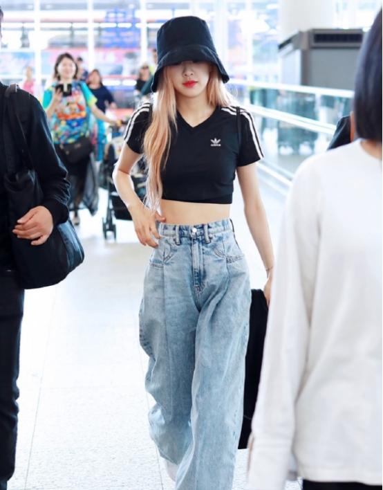 朴彩英穿搭上短下长,朴彩英穿搭光腿神器