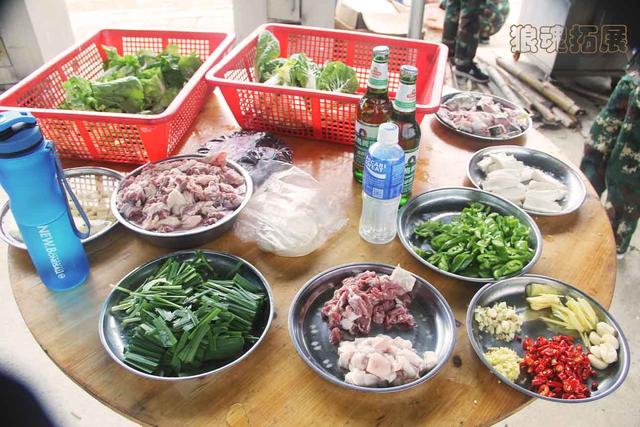 cs野外拓展真人比赛,户外拓展真人cs好玩吗