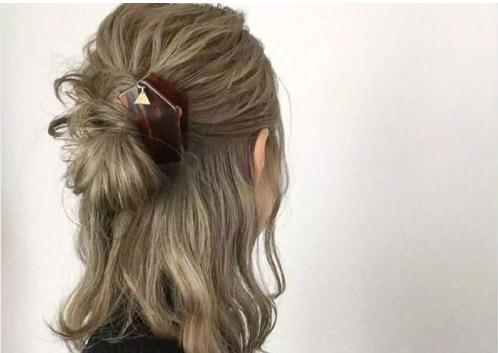 短发利落无刘海扎发,短发尴尬期半扎发