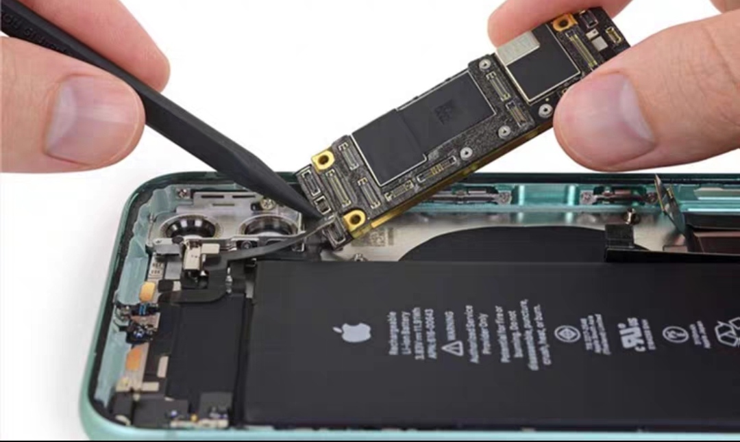 手机发热是手机漏电吗,手机突然发热会爆炸吗