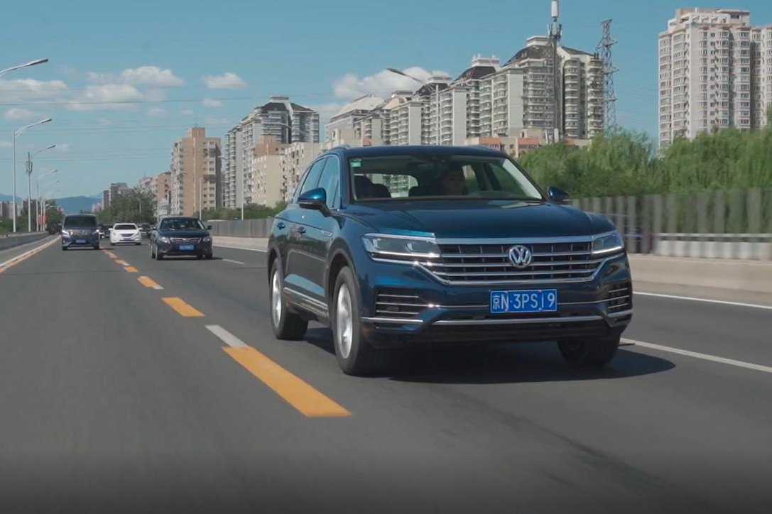 公路越野两不误测试大众途锐2.0t,第一印象的冲击