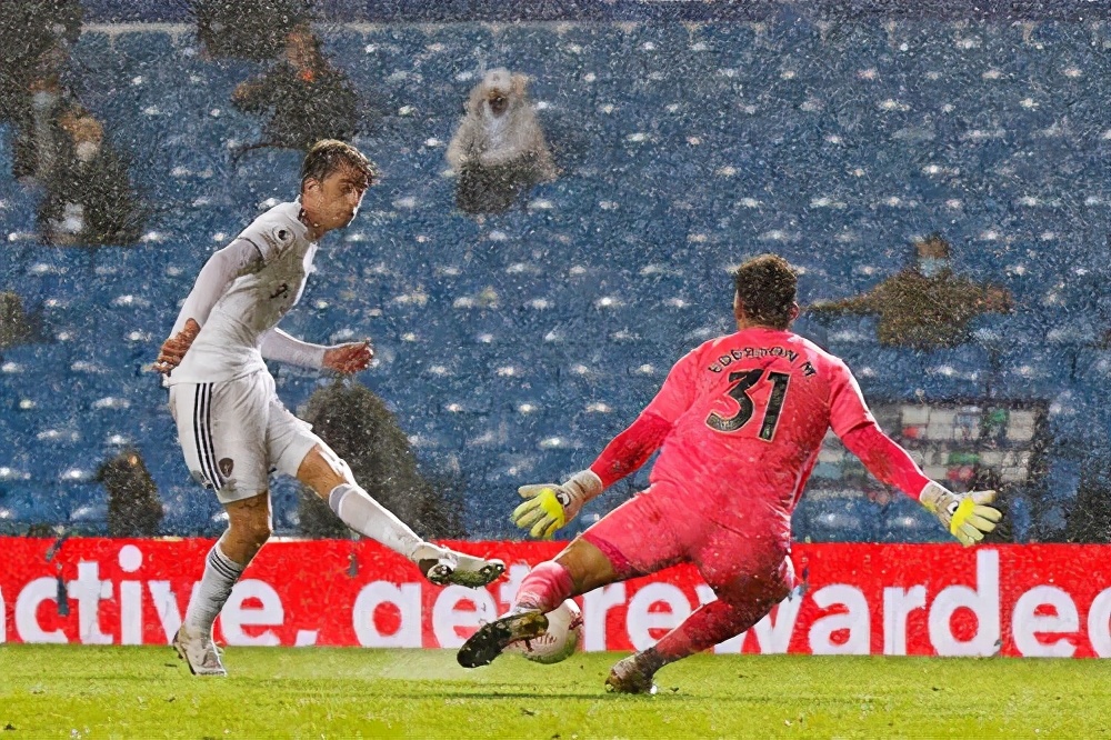 疯狂逼抢，疯狂奔跑！疯子贝尔萨的疯狂体系，是怎样支棱起来的？