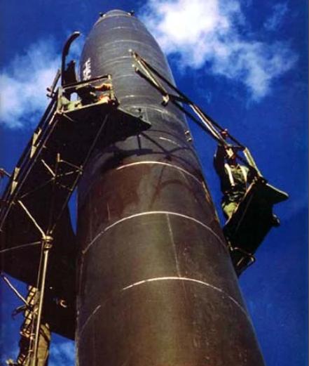 美国浏览中国导弹基地照片，因一群人胡子太多，得知一场惊天交易