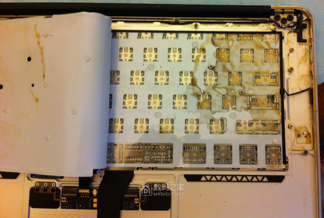 苹果笔记本macbookair7999,苹果笔记本11.6寸macbookaira1370