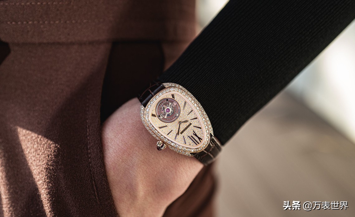 宇舶宝格丽,宇舶表与真力时哪个好