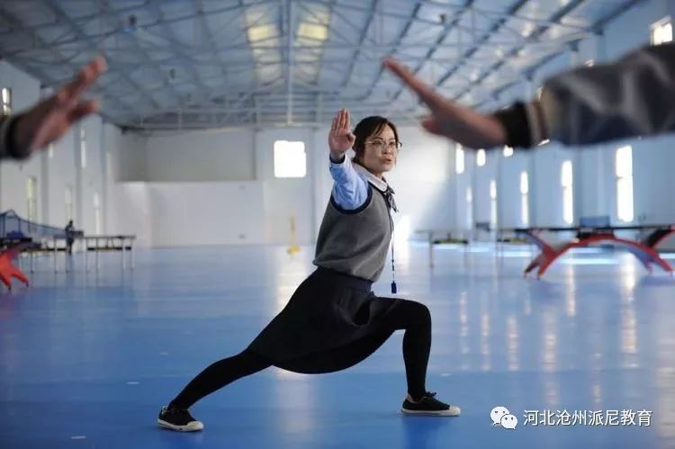 春风十里梦起航，听课评课促成长