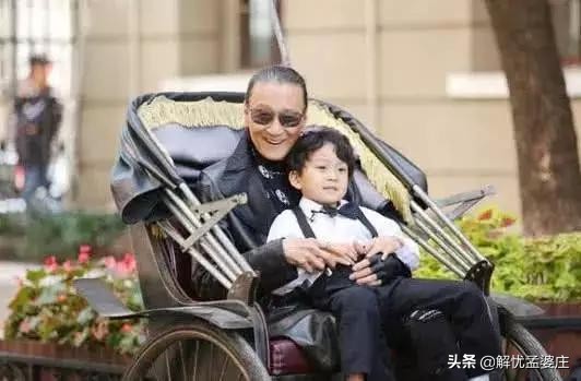 谢贤为什么要帮周星驰,谢贤周星驰向华强