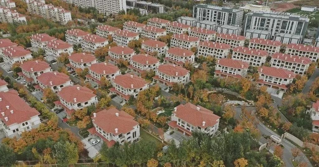 15万的房子需要交多少契税,15万的房子收一万中介费合法吗