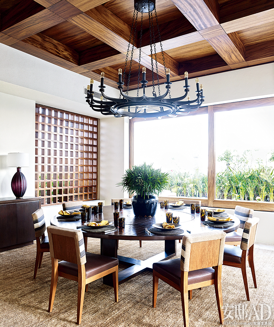 乔治克鲁尼妻子的一家,女儿奴英文