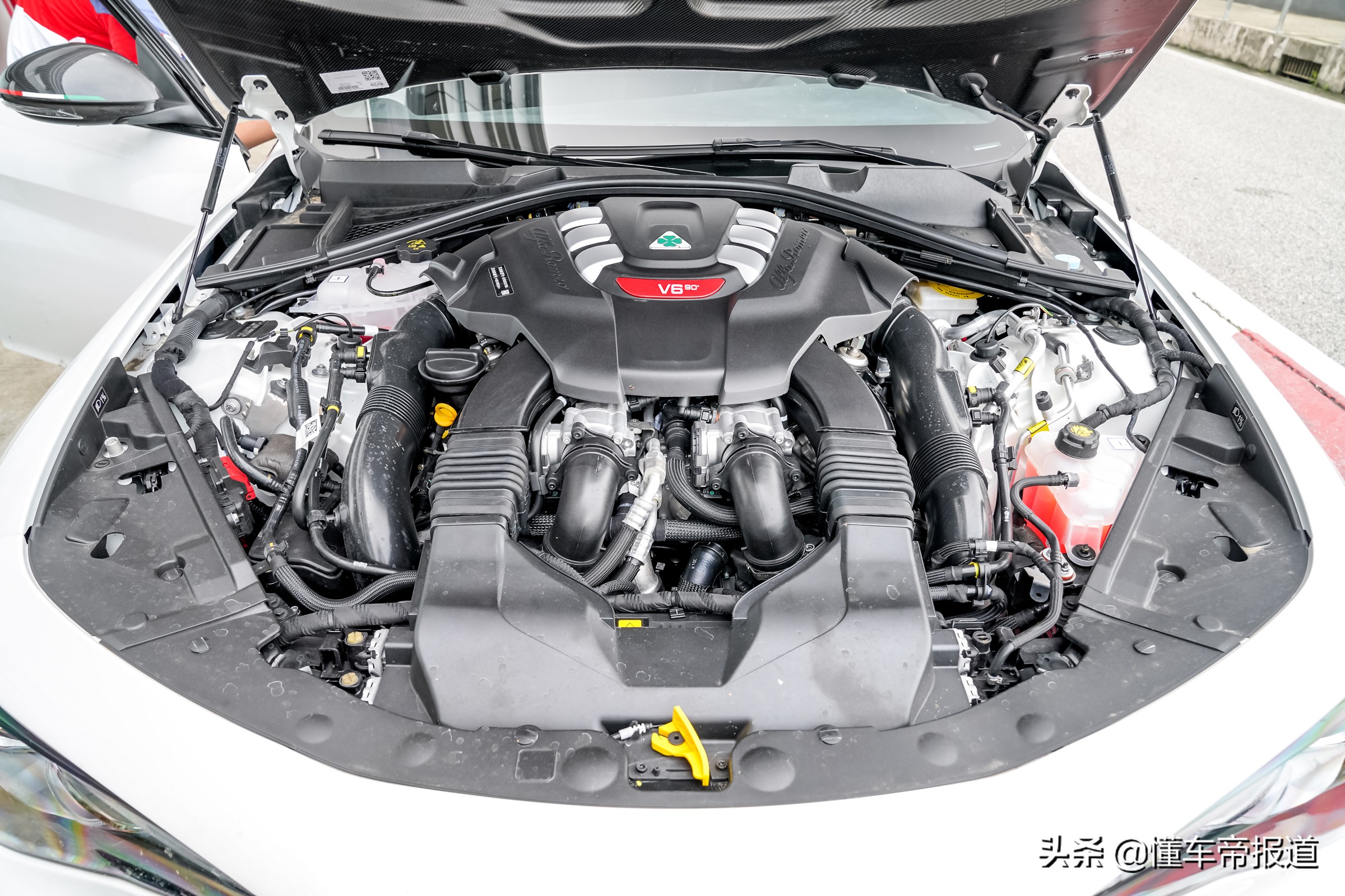 新车阿尔法罗密欧giulia豪华版200p,阿尔法罗密欧giulia车评