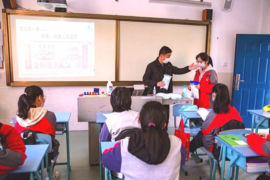 直击上海高考顺序,2023上海各区高中重本率