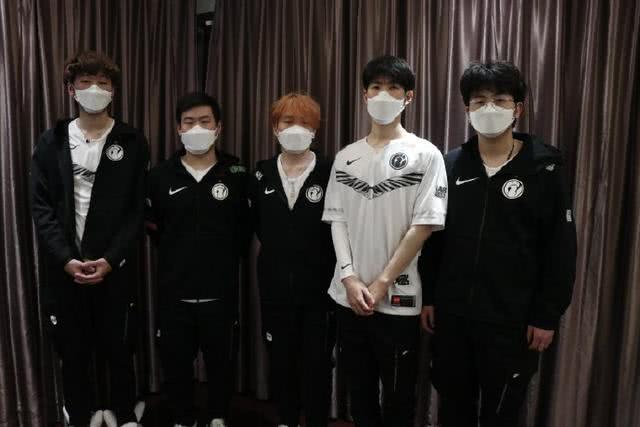 theshyfpxlpl复仇之矛,姿态船长对线theshy复仇之矛