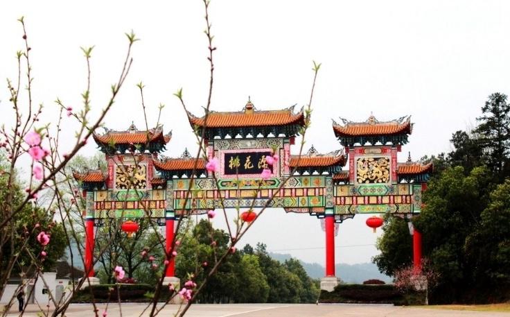 第一时间就是吃一碗广西特色米粉,湖南米粉最正宗的吃法