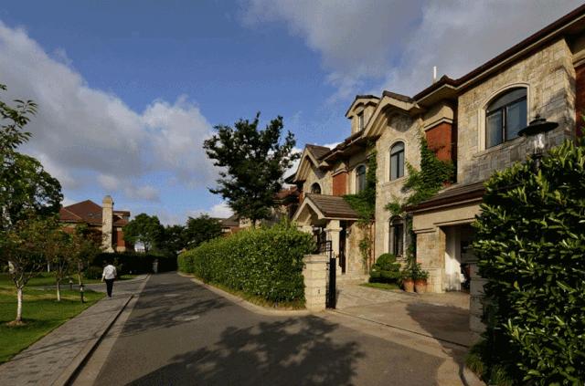 上海超级魔幻,上海很魔幻的楼