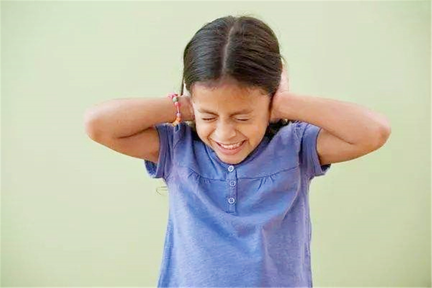 孩子在外面不愿意上厕所怎么办,孩子只认马桶不会蹲便怎么办