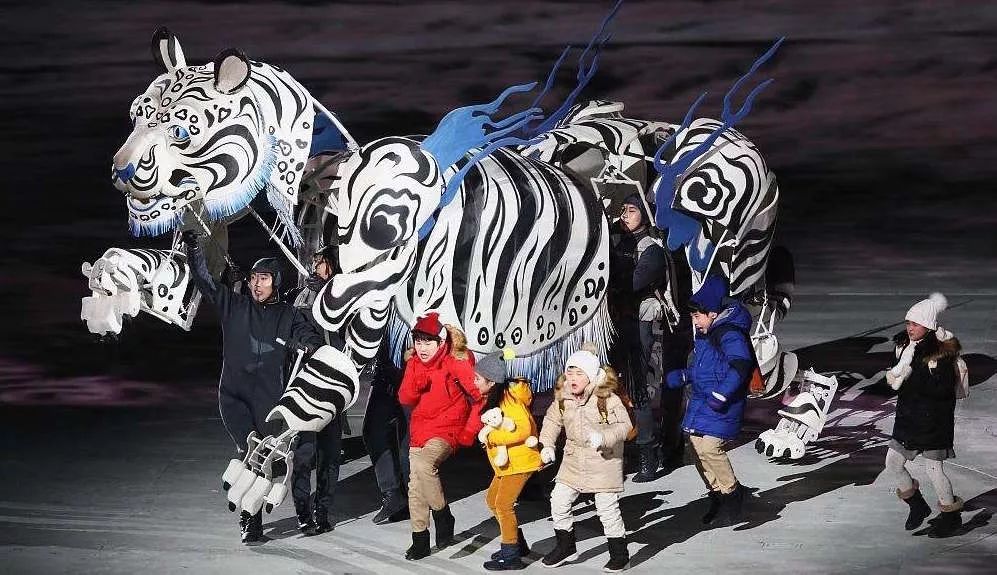 看重庆洪崖洞夜景去哪里,看重庆洪崖洞朝天门夜景最佳位置