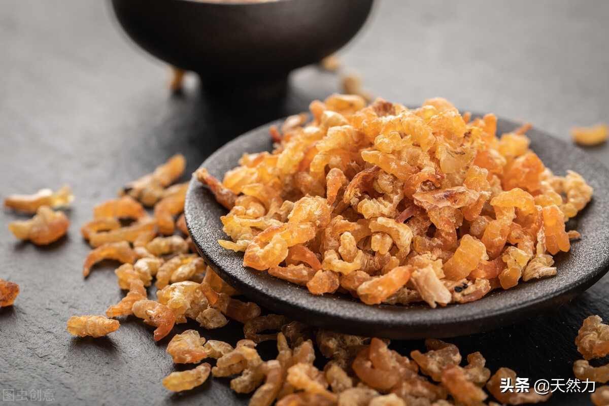 虾仁怎么泡开,注意水的温度和泡发的时间,鲜香之味自然来