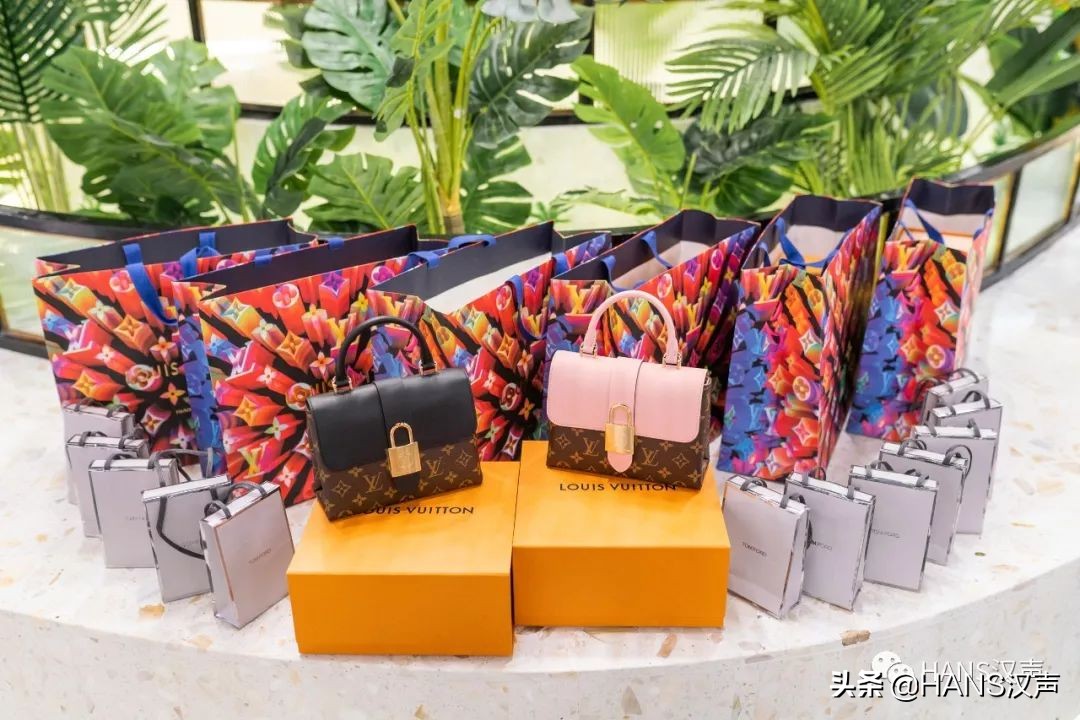 又想骗我吃火锅！集渔杀到武昌，6.8折还送6个LV