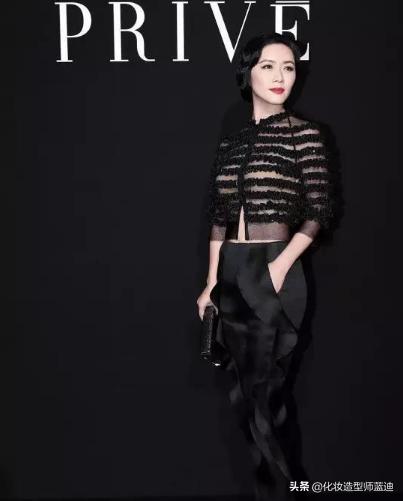 田海蓉穿薄纱连衣裙,田海蓉时尚感十足