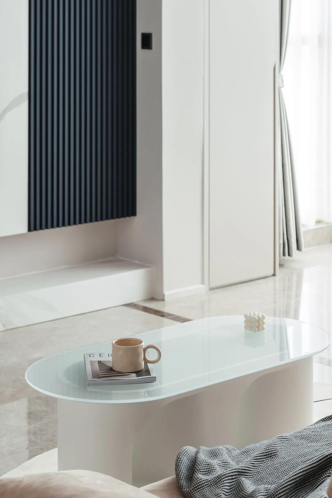 95后小姐姐温暖三居，家里电视背景和餐桌竟然都是悬浮的