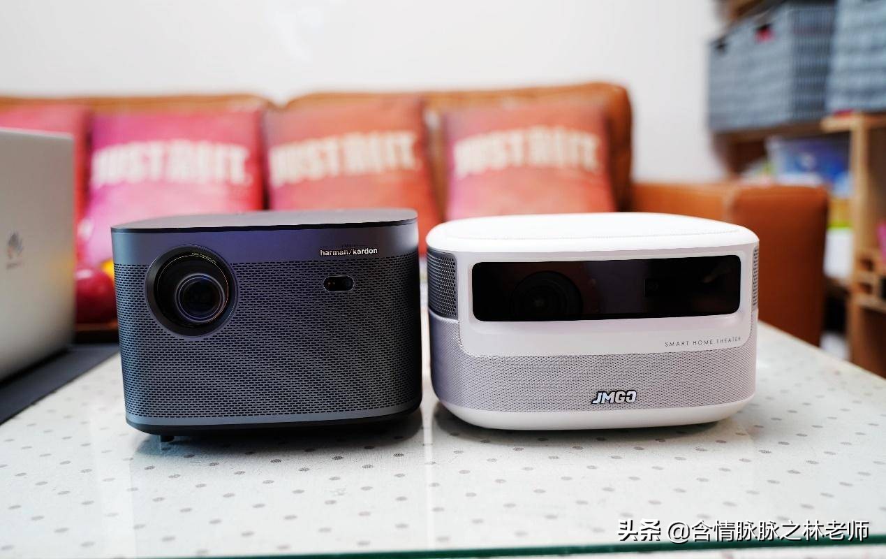 坚果v20投影仪和极米h3s对比,极米投影仪与坚果投影仪哪个更好