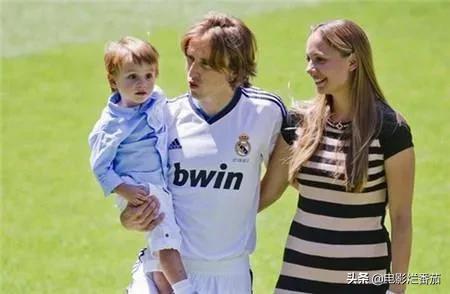 十位美艳太太，莱万妻最“凶悍”，皮克妻最有名，格策妻最有手段