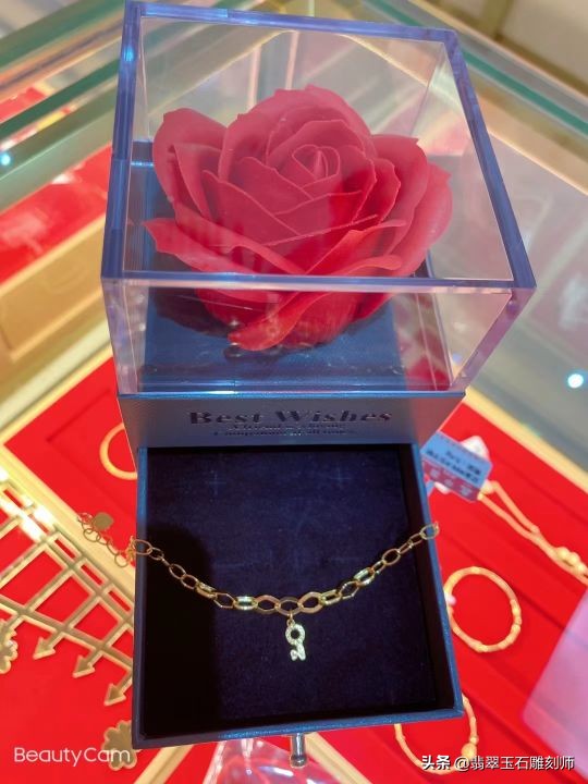 结婚三金选择黄金还是彩金,结婚金首饰怎么挑选