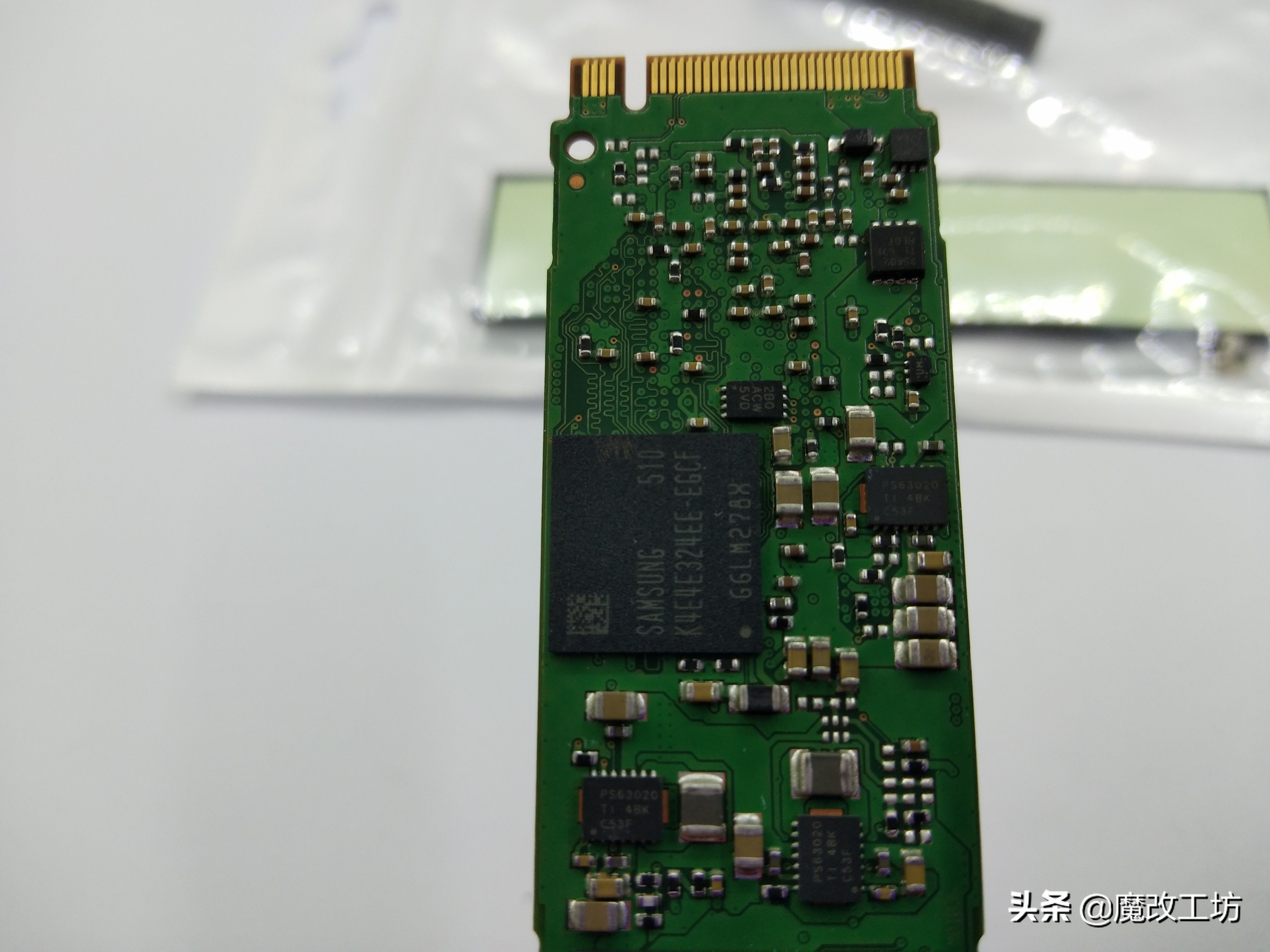 三星固态硬盘拆解全过程,三星固态硬盘拆机
