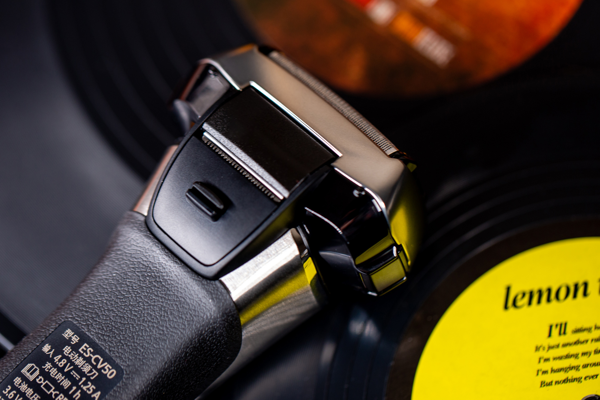 松下往复式剃须刀评测,30岁以上适合的剃须刀电动