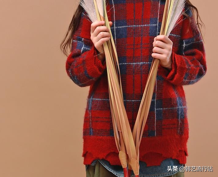 小个子针织毛衣推荐宽松中长款,最新款女士韩版手织毛衣18-21岁穿