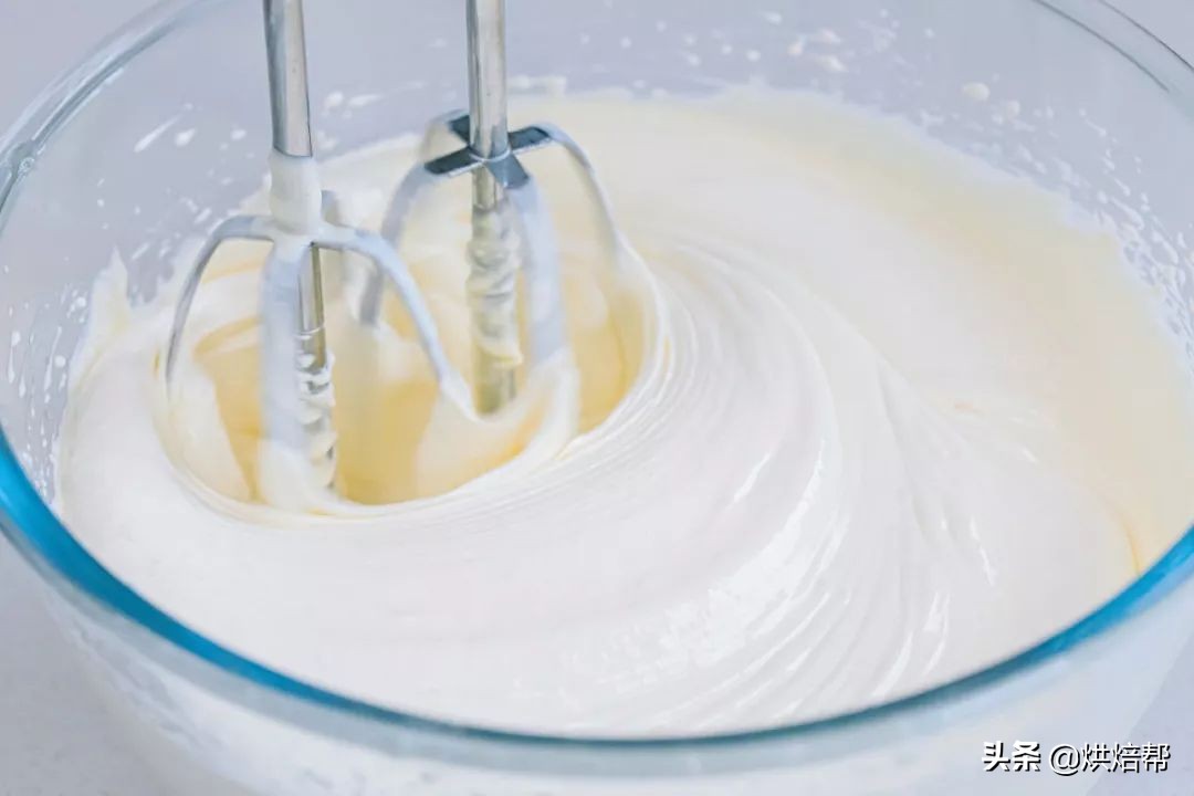 学会这个裱花技巧手残党都不怕了,新手小白裱花怎么练习