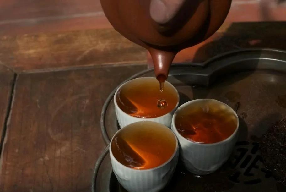 面对护短的婆婆我该怎么办,面对公公婆婆的偏心我无能为力