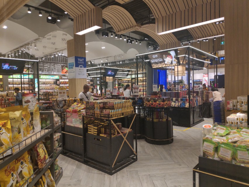 普吉岛王权免税店必购清单,普吉岛王权免税店为什么免费