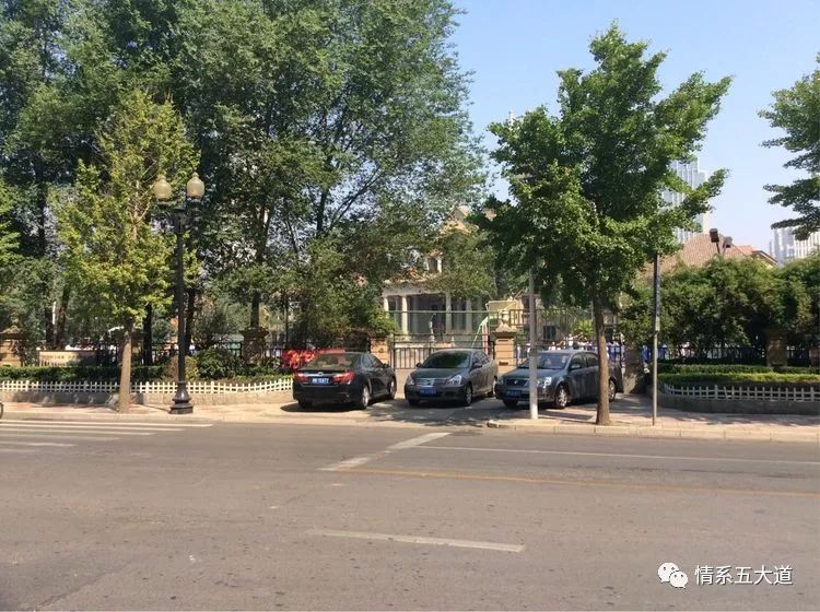 那个被美国总统救下的女孩最终红颜薄命