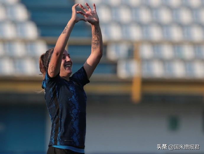 国米计划续约埃尔莫索,国米官方与主帅孔蒂协商一致解约