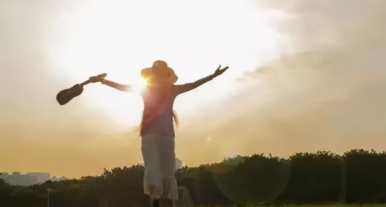 不抱怨生活不会因为抱怨而变化,当你真正学会不抱怨的时候