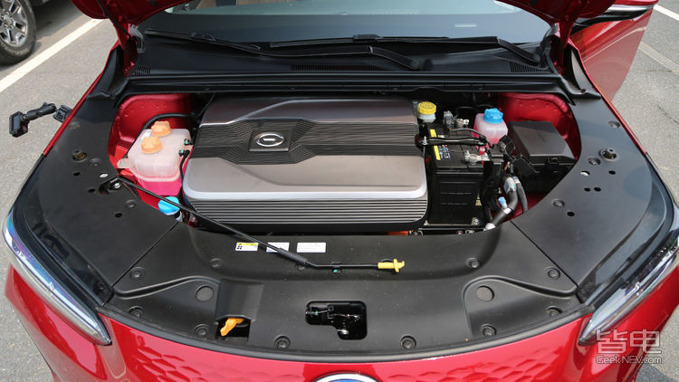 纯电的车涉水能力怎么样,新能源车涉水短路会怎样